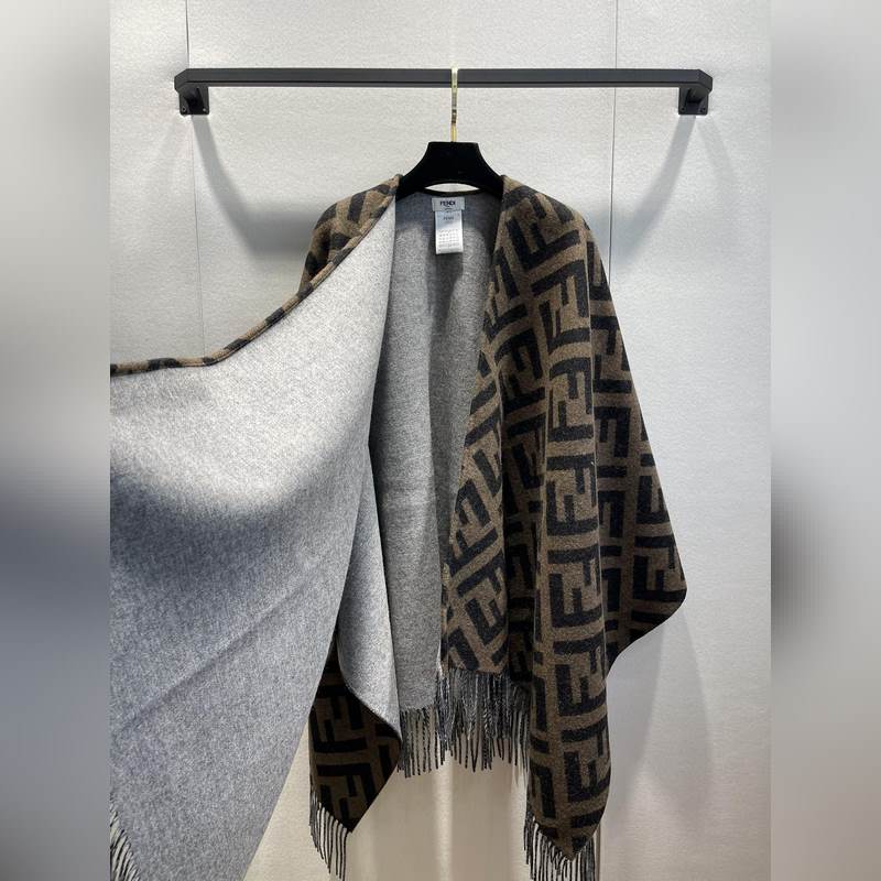 極品原單 芬迪Fendi重磅最新經(jīng)典FF字母元素雙面老花鬥篷，大極品，專櫃155