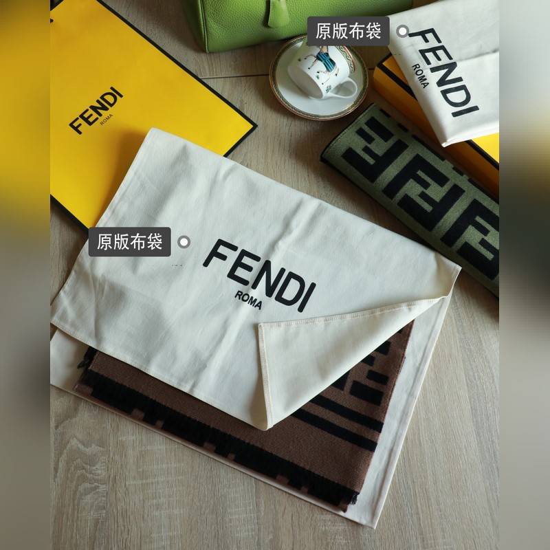 免代購 送原版布袋 極品 Fendi今年最火的圍巾 全世界都在搶的老花FF字母款