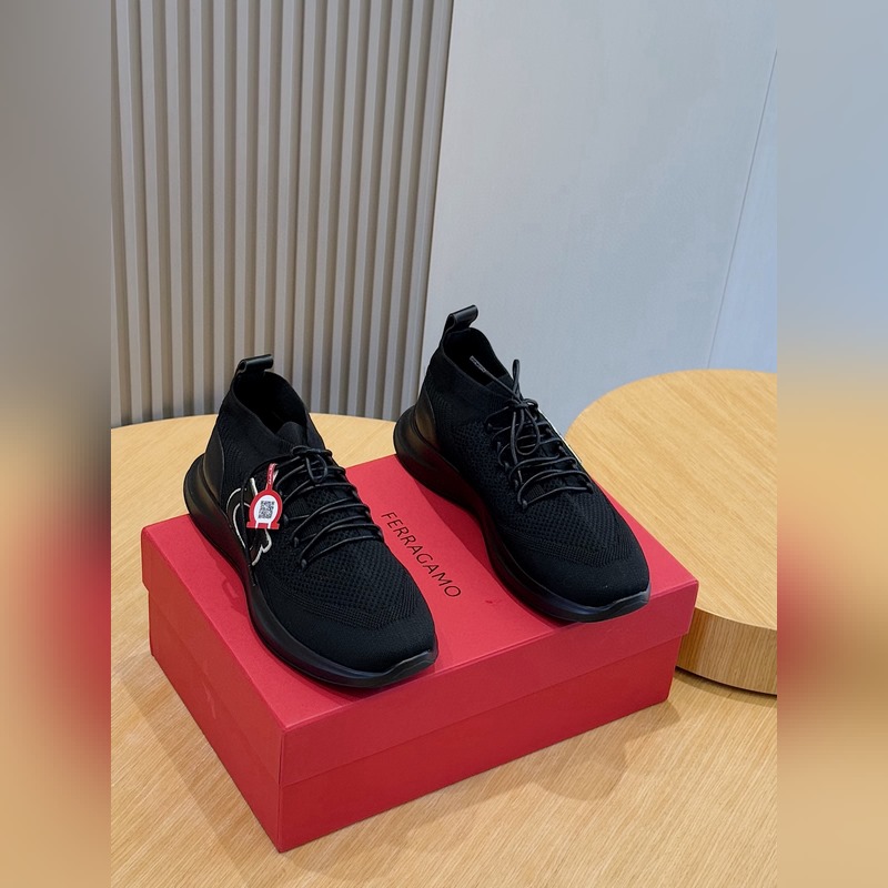 Ferragamo Gancini飛織低幫運動鞋采用混色紋理的技術性雙面針織面料