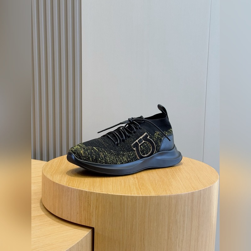 Ferragamo Gancini飛織低幫運動鞋采用混色紋理的技術性雙面針織面料