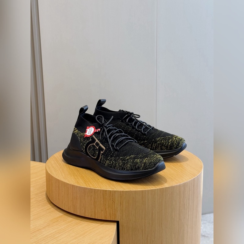 Ferragamo Gancini飛織低幫運動鞋采用混色紋理的技術性雙面針織面料