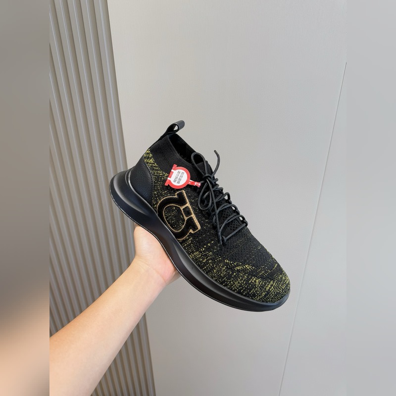 Ferragamo Gancini飛織低幫運動鞋采用混色紋理的技術性雙面針織面料