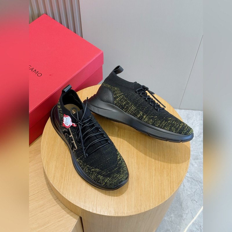 Ferragamo Gancini飛織低幫運動鞋采用混色紋理的技術性雙面針織面料