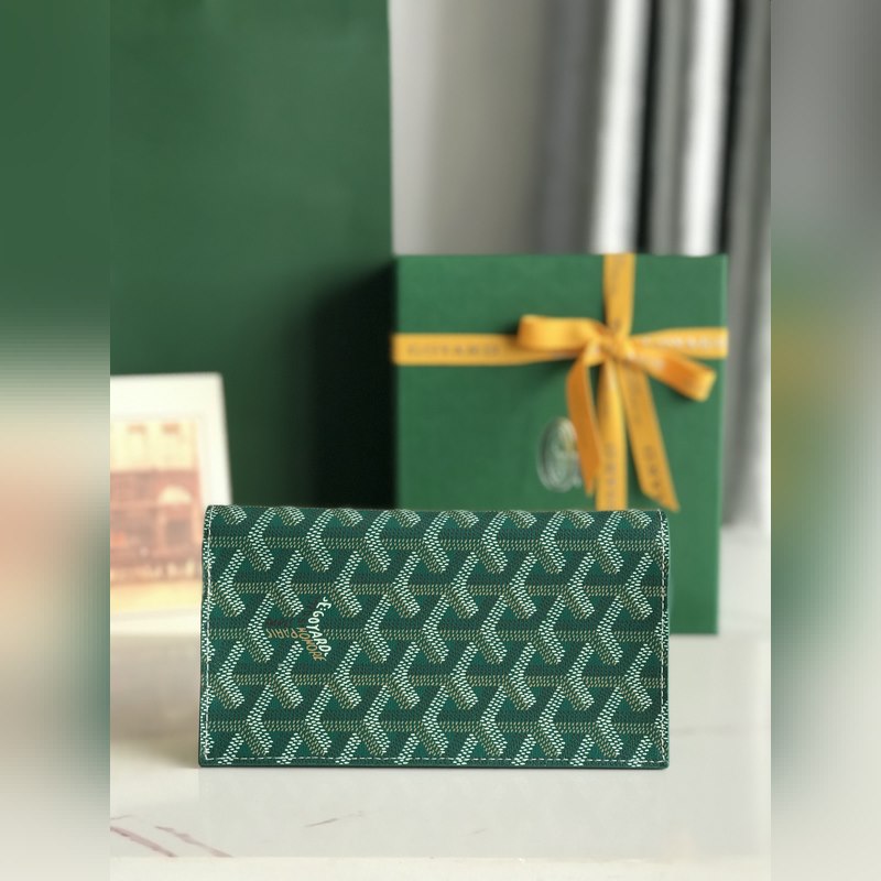 戈雅 Saint-Lambert 是由Goyardine 帆布配頭層小牛皮精心制