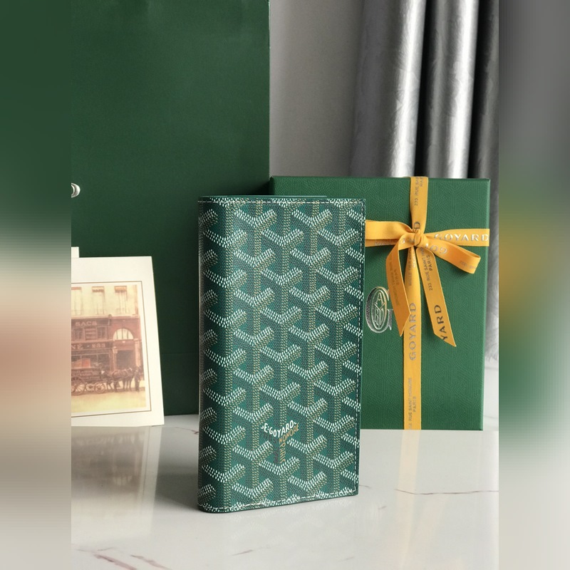 戈雅 Saint-Lambert 是由Goyardine 帆布配頭層小牛皮精心制