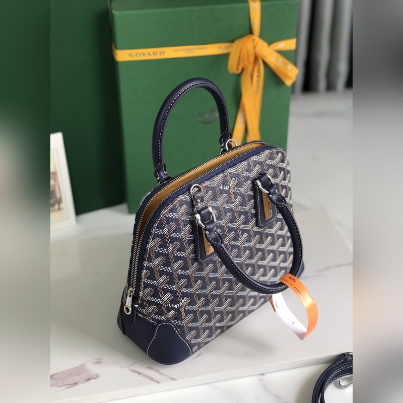 Goyard Vend?me貝殼包 傳承了品牌獨(dú)一無二的工藝風(fēng)格和精湛技術(shù)：可拆