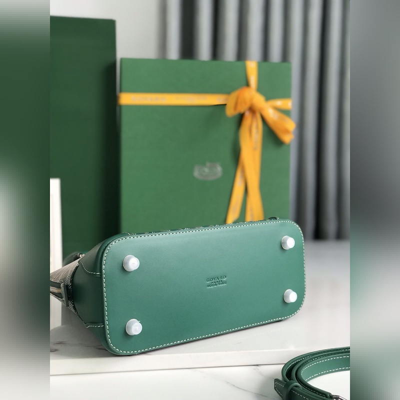 Goyard Vend?me貝殼包 傳承了品牌獨一無二的工藝風格和精湛技術：可拆