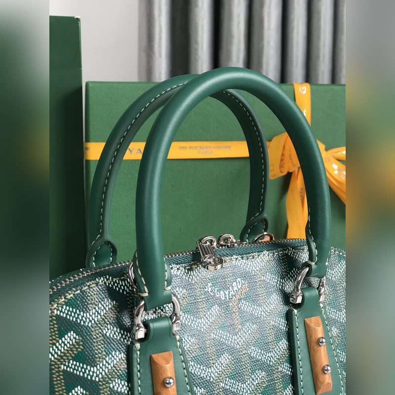 Goyard Vend?me貝殼包 傳承了品牌獨一無二的工藝風格和精湛技術：可拆