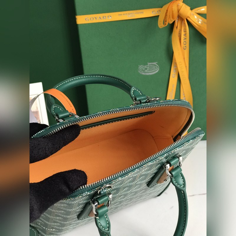 Goyard Vend?me貝殼包 傳承了品牌獨一無二的工藝風格和精湛技術：可拆