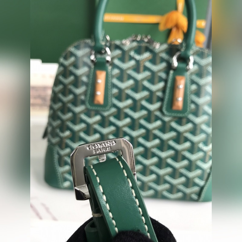 Goyard Vend?me貝殼包 傳承了品牌獨一無二的工藝風格和精湛技術：可拆