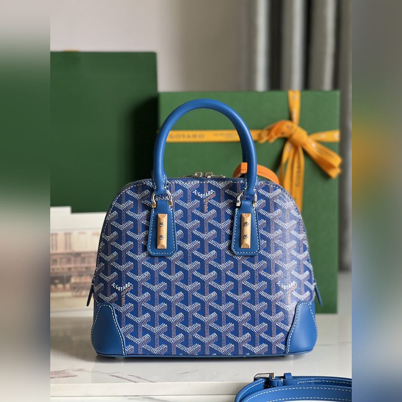 Goyard Vend?me貝殼包 傳承了品牌獨(dú)一無二的工藝風(fēng)格和精湛技術(shù)：可拆