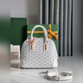 Goyard Vend?me貝殼包 傳承了品牌獨一無二的工藝風格和精湛技術：可拆