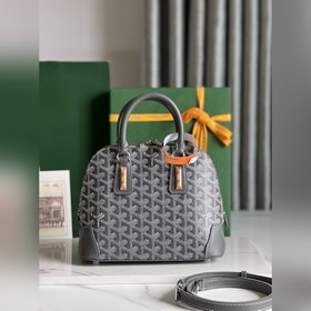 Goyard Vend?me貝殼包 傳承了品牌獨一無二的工藝風格和精湛技術：可拆