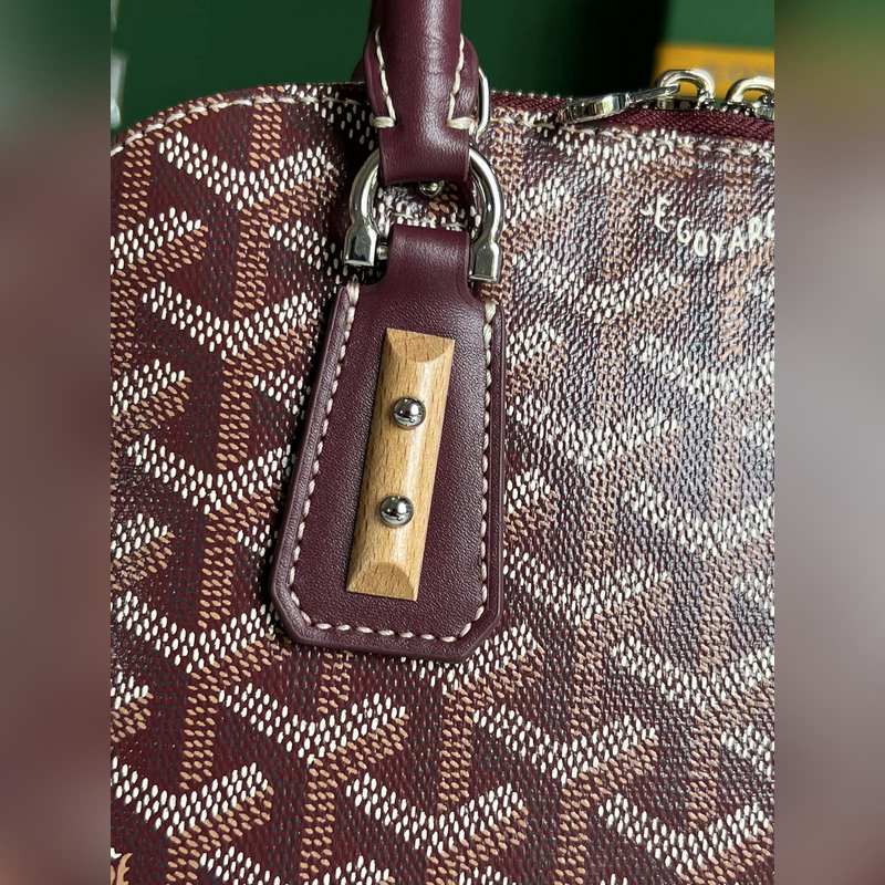 Goyard Vend?me貝殼包 傳承了品牌獨一無二的工藝風格和精湛技術：可拆