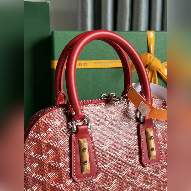 Goyard Vend?me貝殼包 傳承了品牌獨一無二的工藝風格和精湛技術：可拆