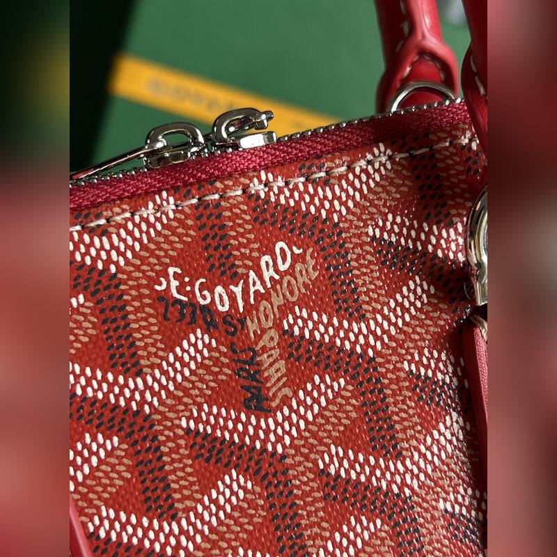 Goyard Vend?me貝殼包 傳承了品牌獨一無二的工藝風格和精湛技術：可拆