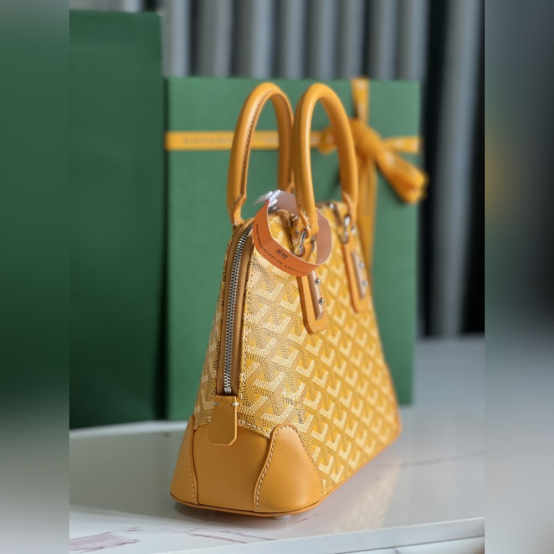 Goyard Vend?me貝殼包 傳承了品牌獨一無二的工藝風格和精湛技術：可拆