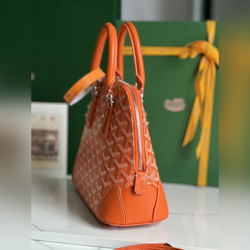 Goyard Vend?me貝殼包 傳承了品牌獨(dú)一無(wú)二的工藝風(fēng)格和精湛技術(shù)：可拆