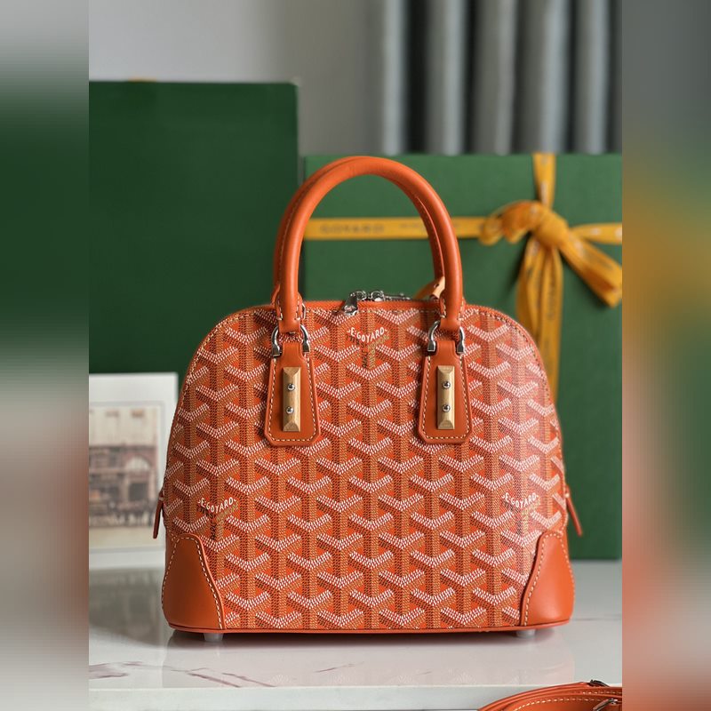 Goyard Vend?me貝殼包 傳承了品牌獨(dú)一無(wú)二的工藝風(fēng)格和精湛技術(shù)：可拆