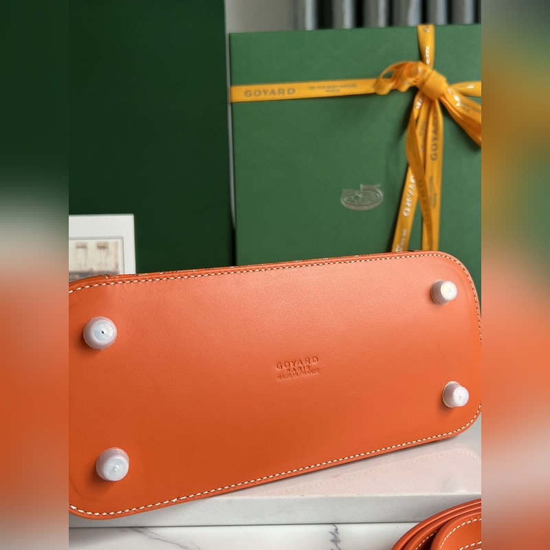 Goyard Vend?me貝殼包 傳承了品牌獨(dú)一無(wú)二的工藝風(fēng)格和精湛技術(shù)：可拆