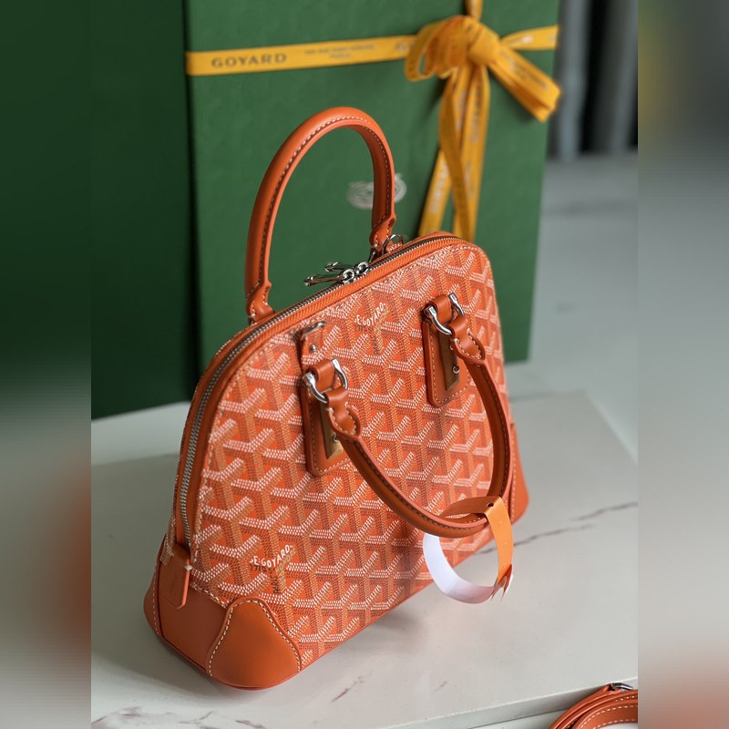 Goyard Vend?me貝殼包 傳承了品牌獨(dú)一無(wú)二的工藝風(fēng)格和精湛技術(shù)：可拆