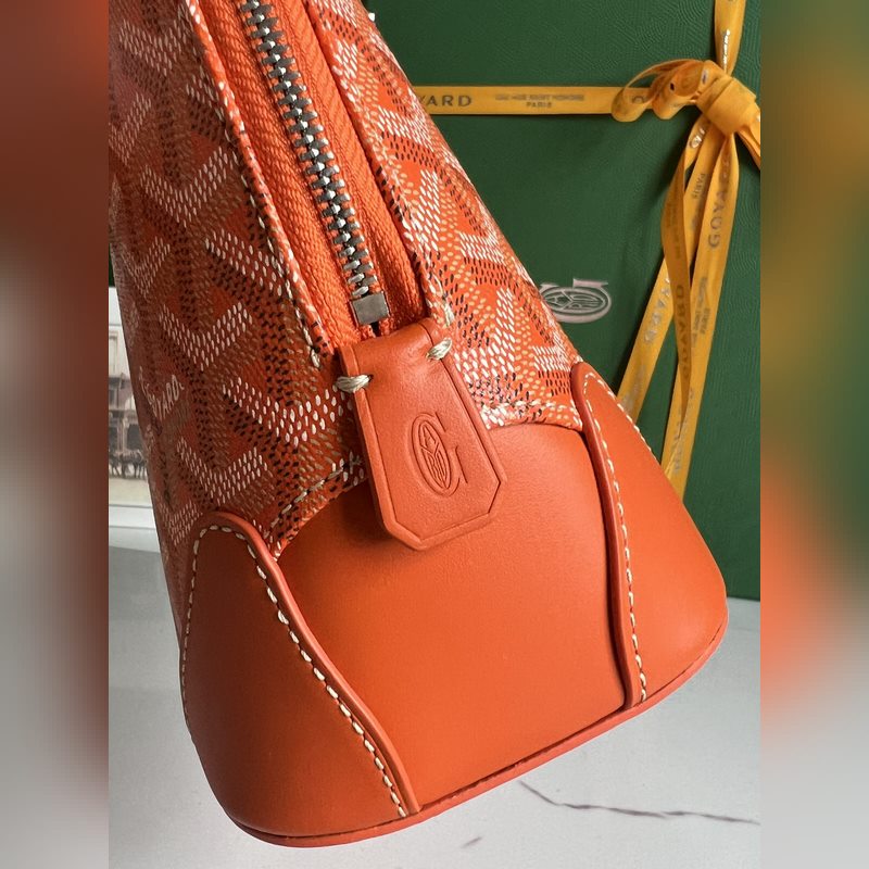 Goyard Vend?me貝殼包 傳承了品牌獨(dú)一無(wú)二的工藝風(fēng)格和精湛技術(shù)：可拆