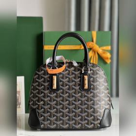 Goyard Vend?me貝殼包 傳承了品牌獨一無二的工藝風格和精湛技術：可拆