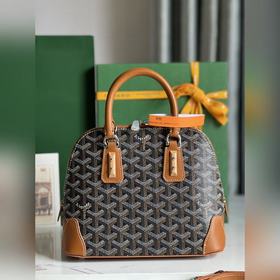 Goyard Vend?me貝殼包 傳承了品牌獨一無二的工藝風格和精湛技術：可拆