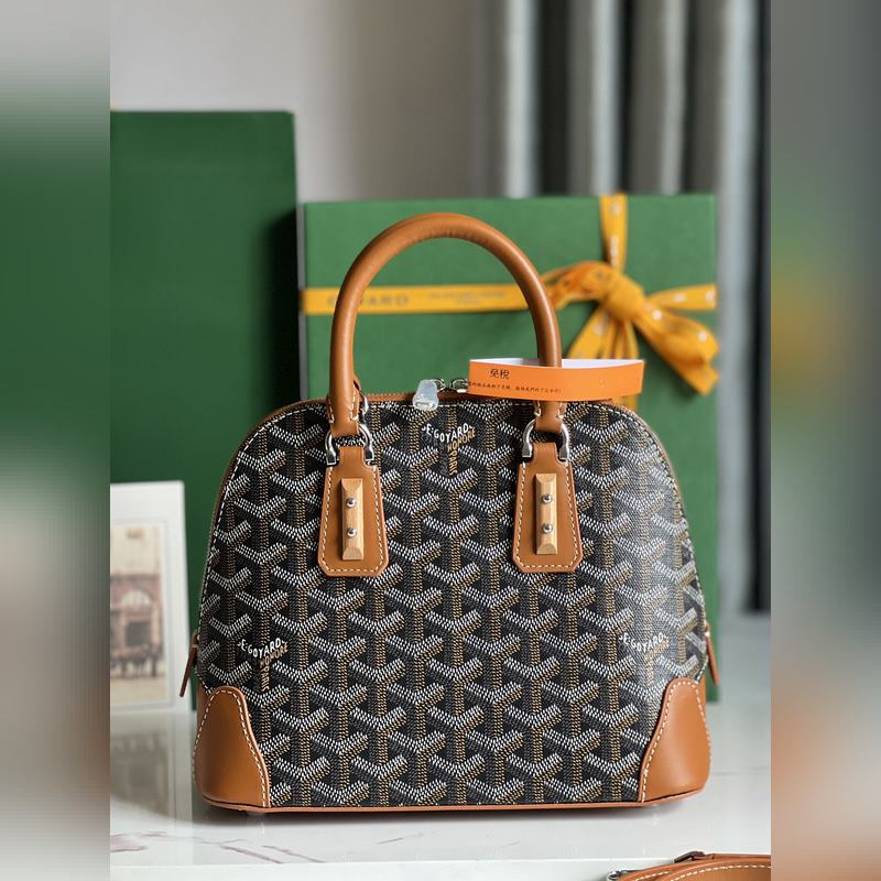 Goyard Vend?me貝殼包 傳承了品牌獨一無二的工藝風格和精湛技術：可拆