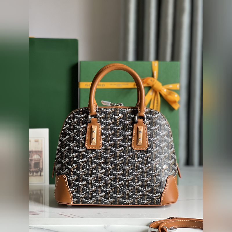 Goyard Vend?me貝殼包 傳承了品牌獨一無二的工藝風格和精湛技術：可拆