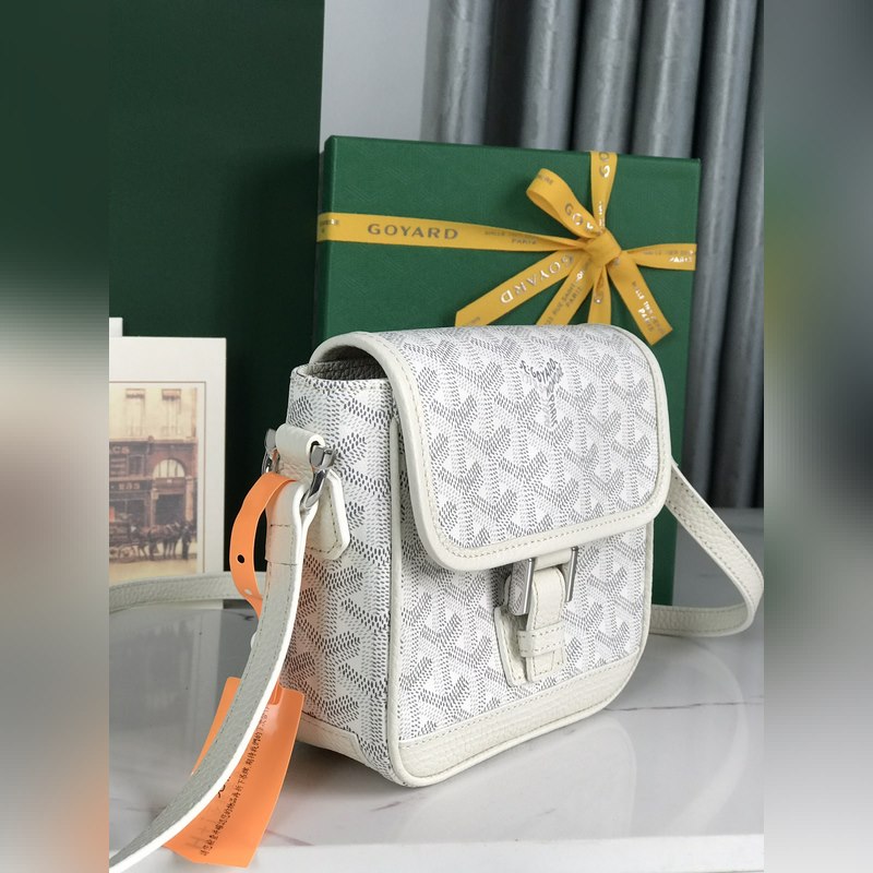 戈雅 絕版中古斜挎包Grand Bleu PM 又面世啦，以其實用輕便小巧不絕于