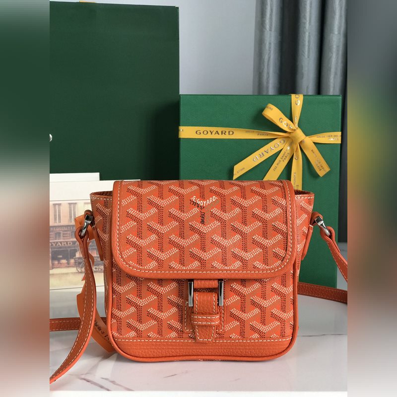 戈雅 絕版中古斜挎包Grand Bleu PM 又面世啦，以其實用輕便小巧不絕于