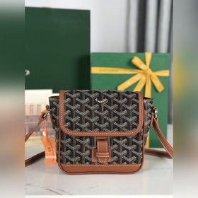 戈雅 絕版中古斜挎包Grand Bleu PM 又面世啦，以其實用輕便小巧不絕于