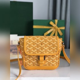 戈雅 絕版中古斜挎包Grand Bleu PM 又面世啦，以其實用輕便小巧不絕于