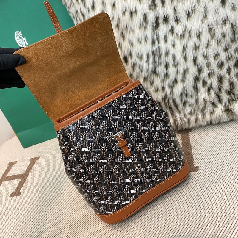 戈雅 Alpin迷你包 手工打造新二代！以Goyard秉承的傳統工藝，在細節之處