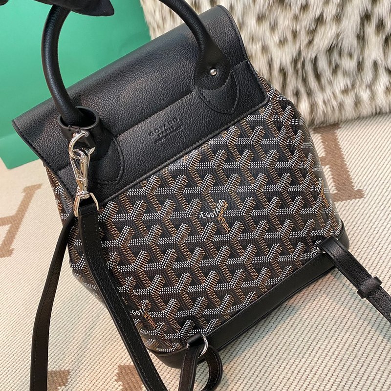 戈雅 Alpin迷你包 手工打造新二代！以Goyard秉承的傳統(tǒng)工藝，在細節(jié)之處