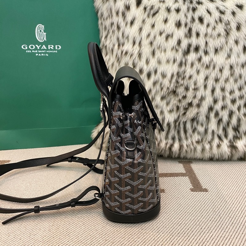 戈雅 Alpin迷你包 手工打造新二代！以Goyard秉承的傳統(tǒng)工藝，在細節(jié)之處