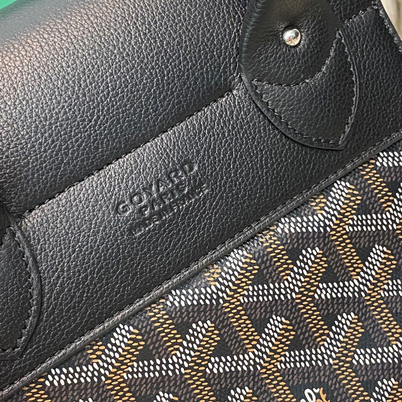 戈雅 Alpin迷你包 手工打造新二代！以Goyard秉承的傳統(tǒng)工藝，在細節(jié)之處