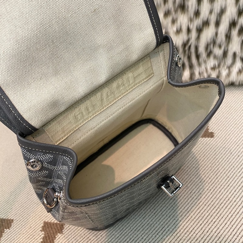 戈雅 Alpin迷你包 手工打造新二代！以Goyard秉承的傳統工藝，在細節之處