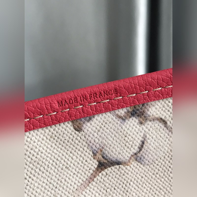 戈雅 2026限量版Goyard將帶領(lǐng)我們漫步于一個千變?nèi)f化，繁花似錦的花園，感