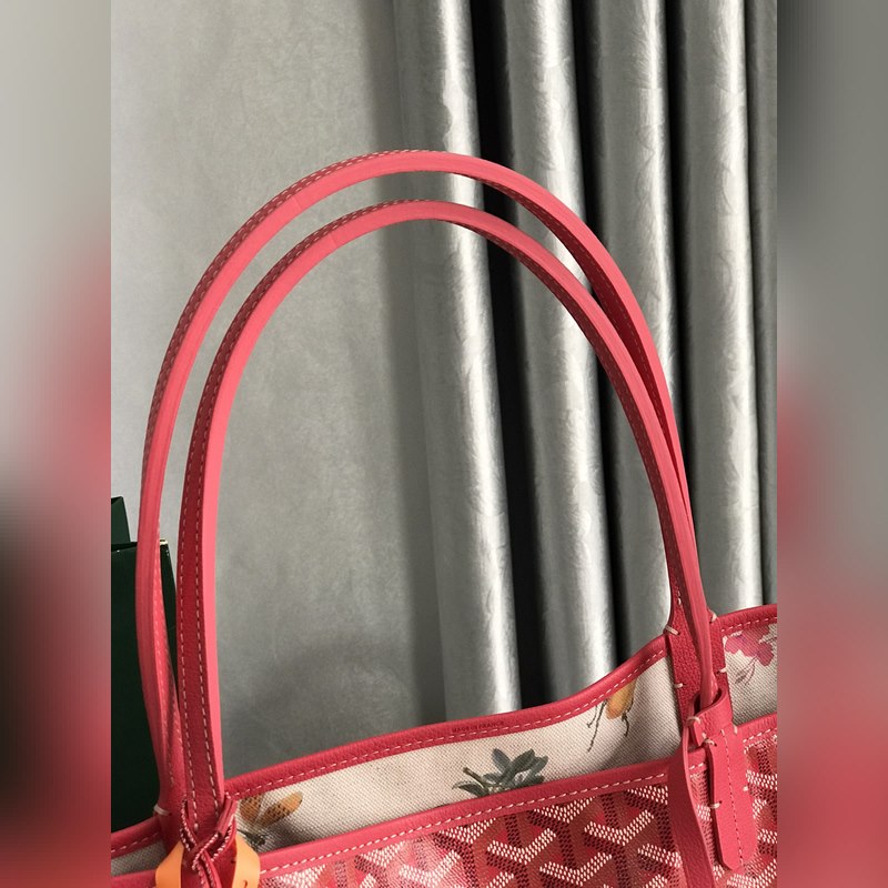 戈雅 2026限量版Goyard將帶領我們漫步于一個千變萬化，繁花似錦的花園，感