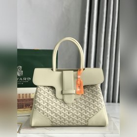 Goyard 西貢Tote 這款西貢母包一出場就有BK的氣場，整體更加大氣優雅，