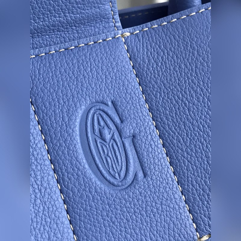 Goyard 西貢Tote 這款西貢母包一出場就有BK的氣場，整體更加大氣優(yōu)雅，