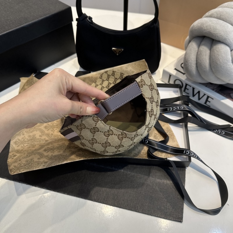 這款單品出自Gucci Lido系列，設計靈感源自意大利海岸的夏日風情和海灘俱樂