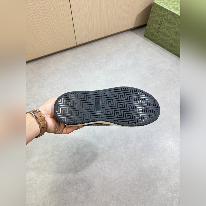 [Gucci]古馳 -高端品質(zhì) 原單·休閑運(yùn)動(dòng)鞋 -鞋面： 納帕小牛皮、品牌圖騰