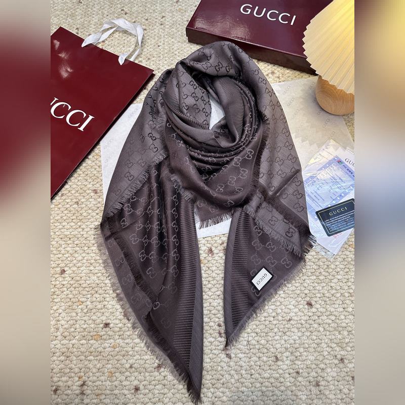 Gucci方巾尾單！打算下單的親最好最好專櫃選好顔色！說實話，我也是初見如此如此