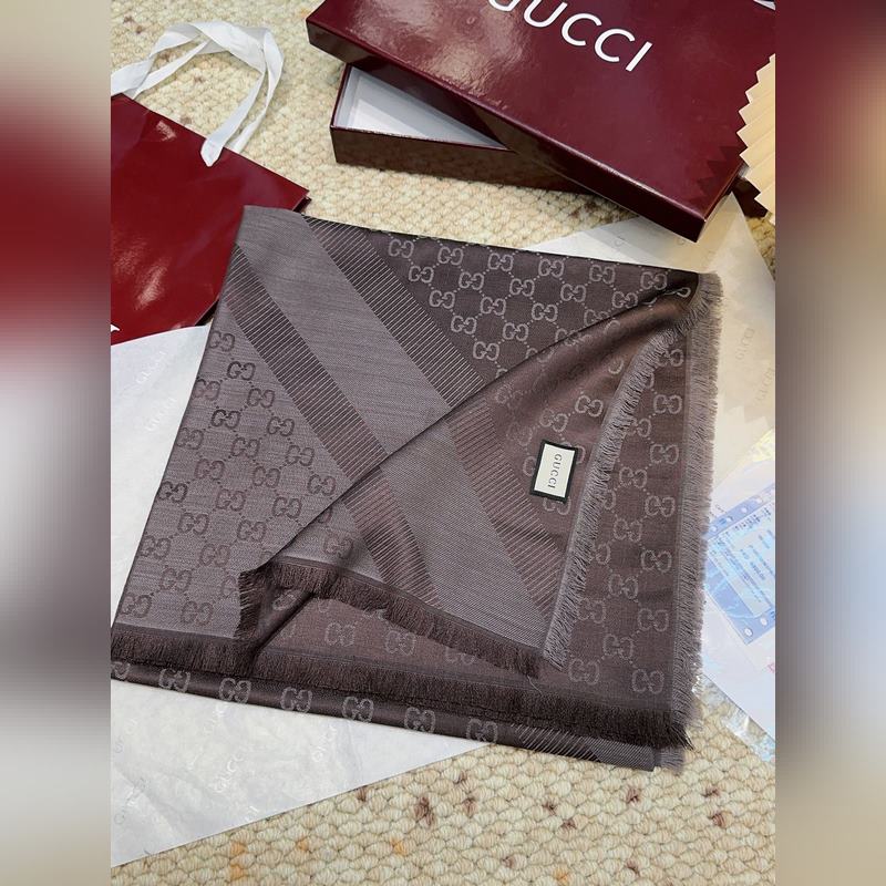 Gucci方巾尾單！打算下單的親最好最好專櫃選好顔色！說實話，我也是初見如此如此