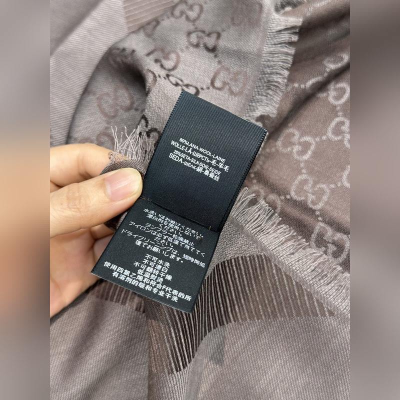 Gucci方巾尾單！打算下單的親最好最好專櫃選好顔色！說實話，我也是初見如此如此