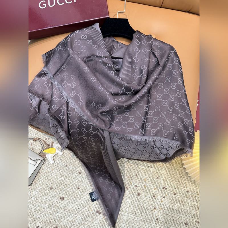 Gucci方巾尾單！打算下單的親最好最好專櫃選好顔色！說實話，我也是初見如此如此