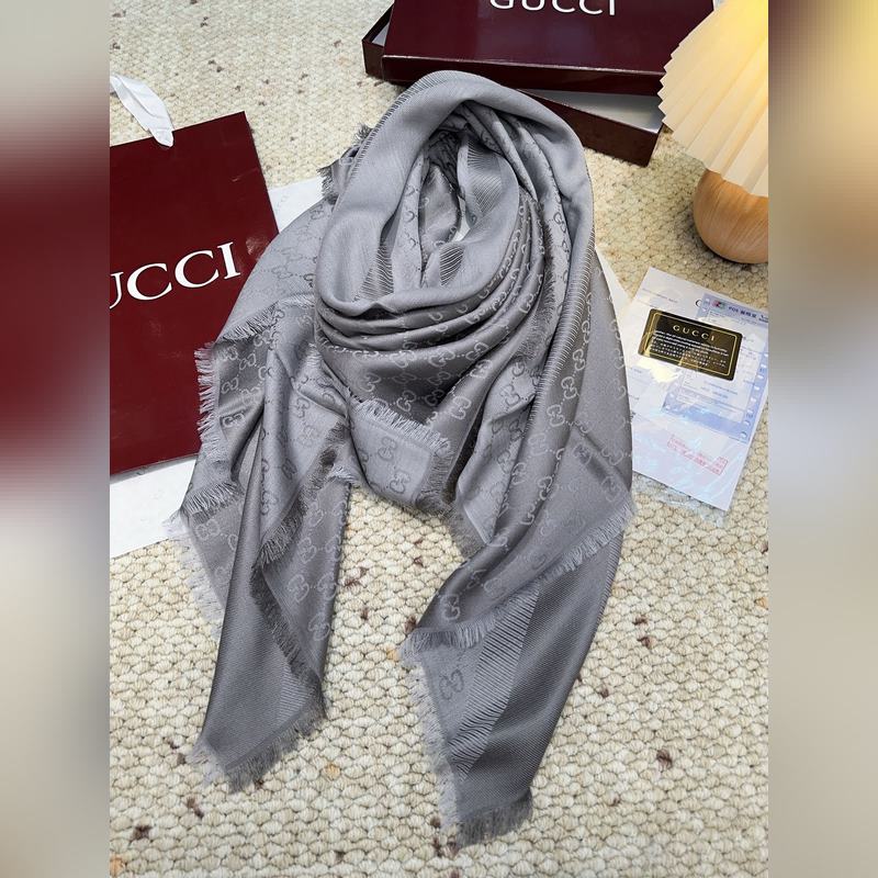 Gucci方巾尾單！打算下單的親最好最好專櫃選好顔色！說實話，我也是初見如此如此